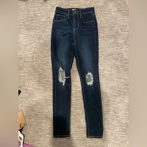 721 Levi High Rise Skinny Jeans - Dark Wash